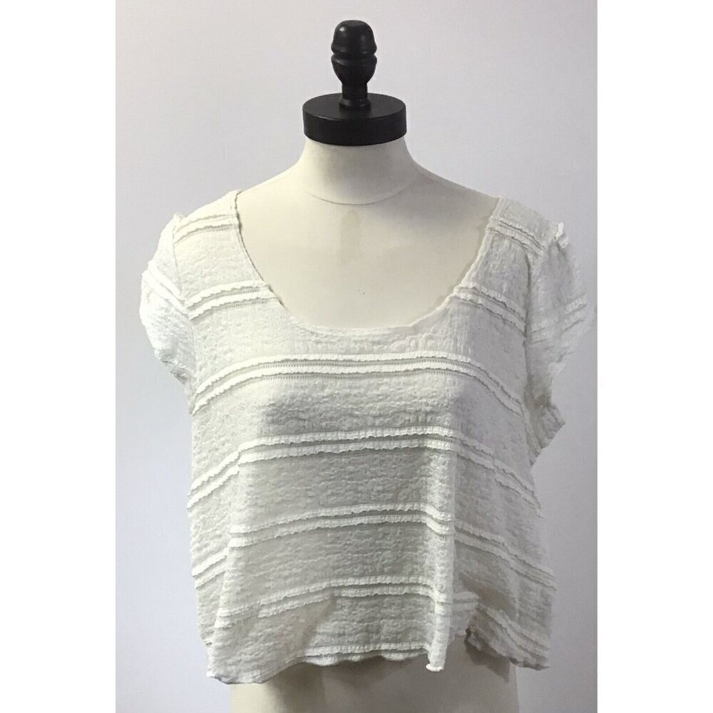 Woman’s Timing Ivory Layering Top Size L